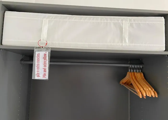 Megaride's Dépendance Pensión Como