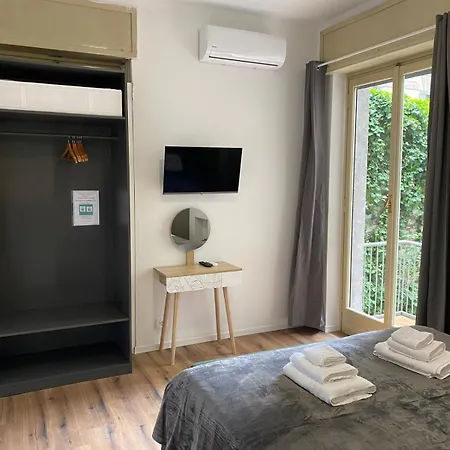 Megaride's Dependance Guest house Como