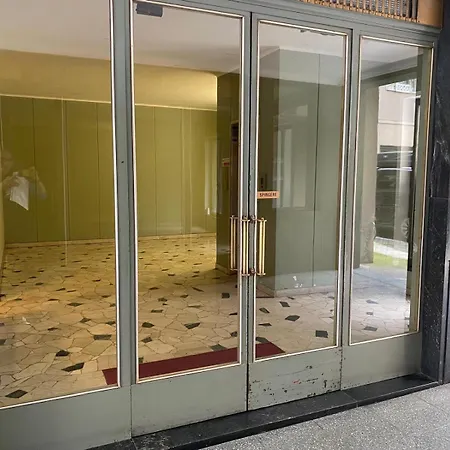 Megaride's Dependance 3* 科莫