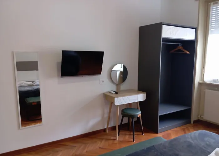 Πανσιόν Megaride's Dependance 3*