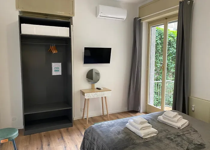 Megaride's Dependance Guest house Como