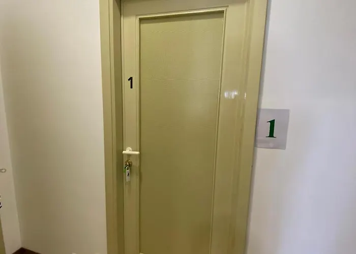 Megaride's Dependance Como