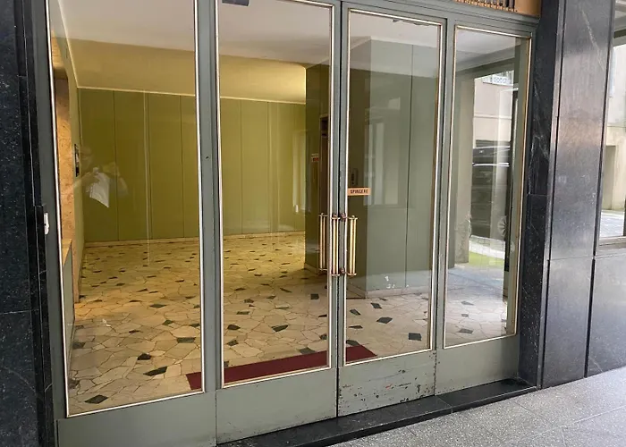 Megaride's Dependance 3* 科莫