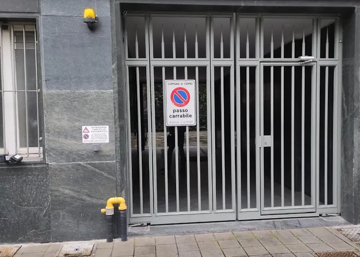 Megaride's Dependance 招待所 3*